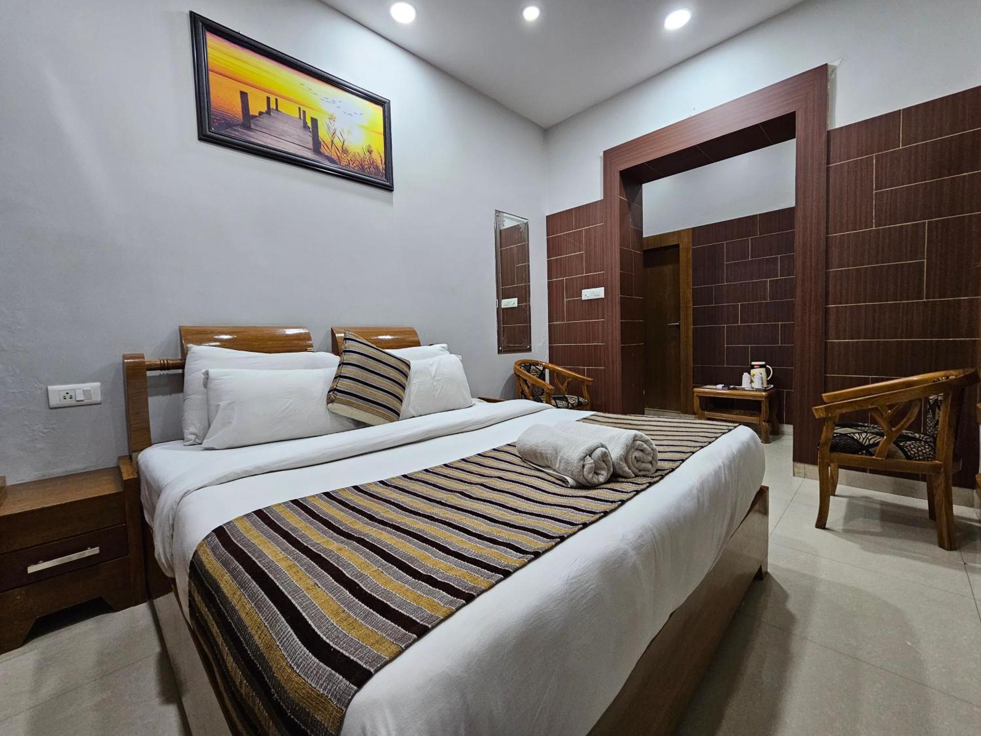 Hotel Krishna Ji Haridwar Luaran gambar