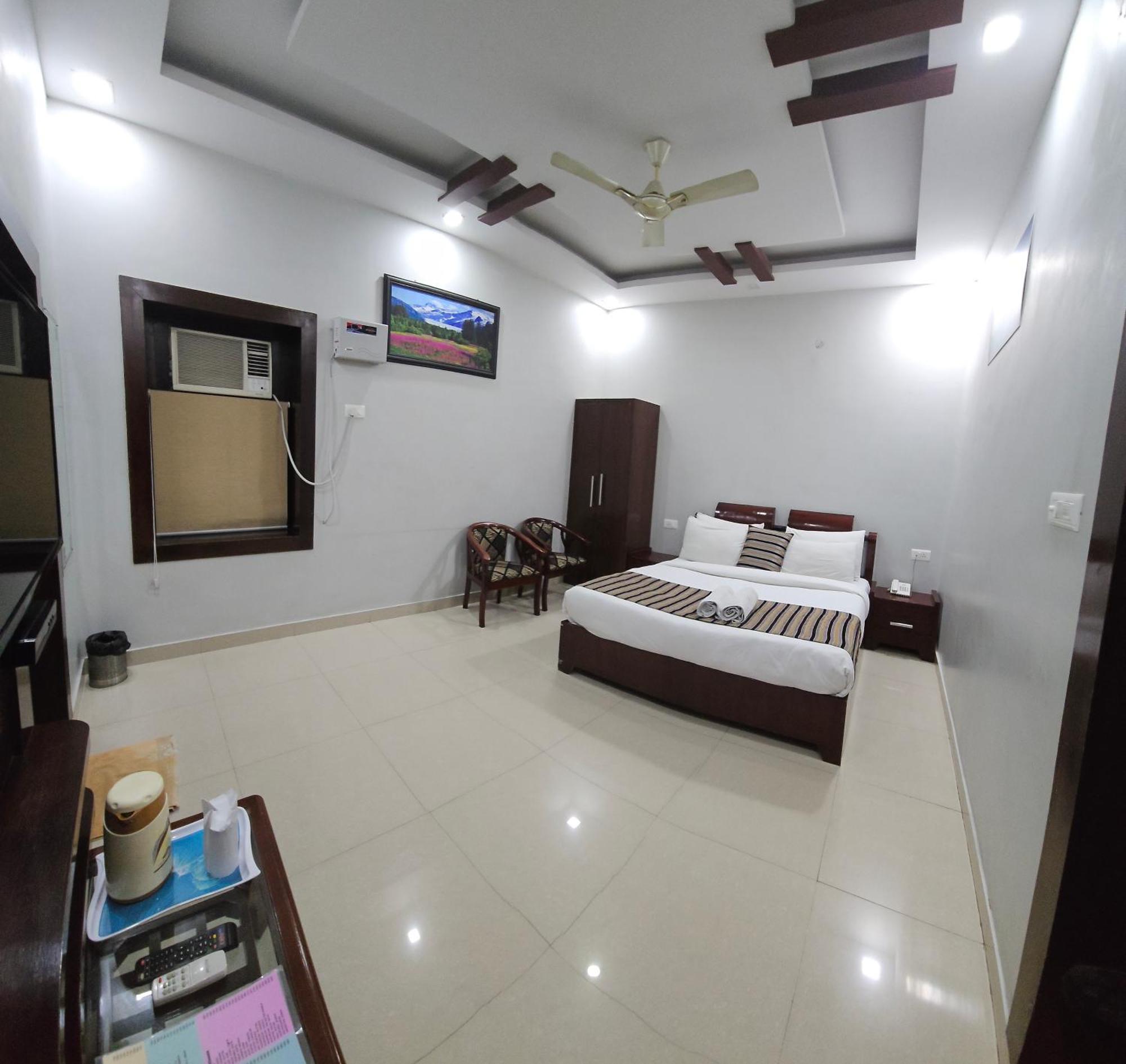 Hotel Krishna Ji Haridwar Luaran gambar
