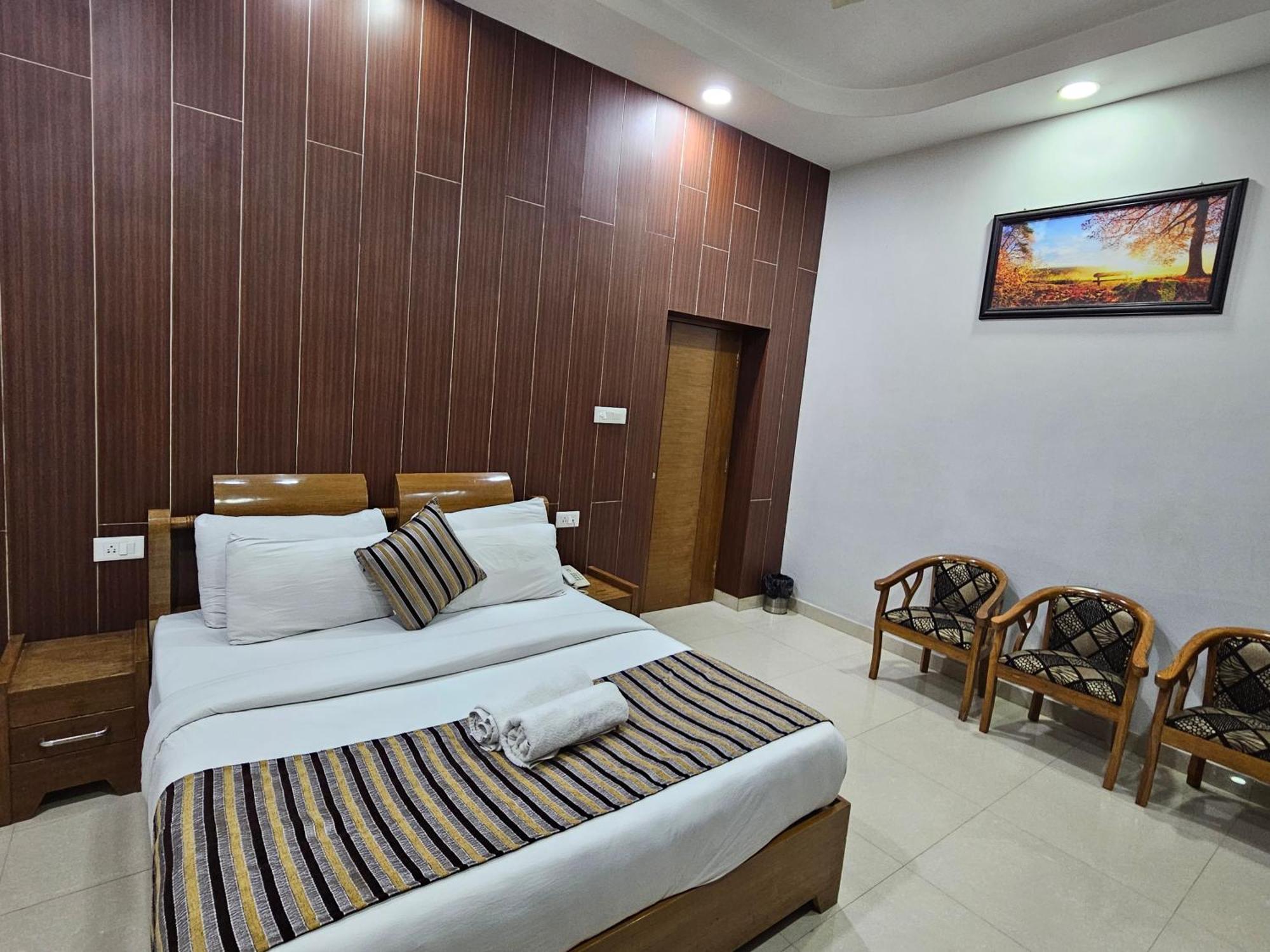 Hotel Krishna Ji Haridwar Luaran gambar