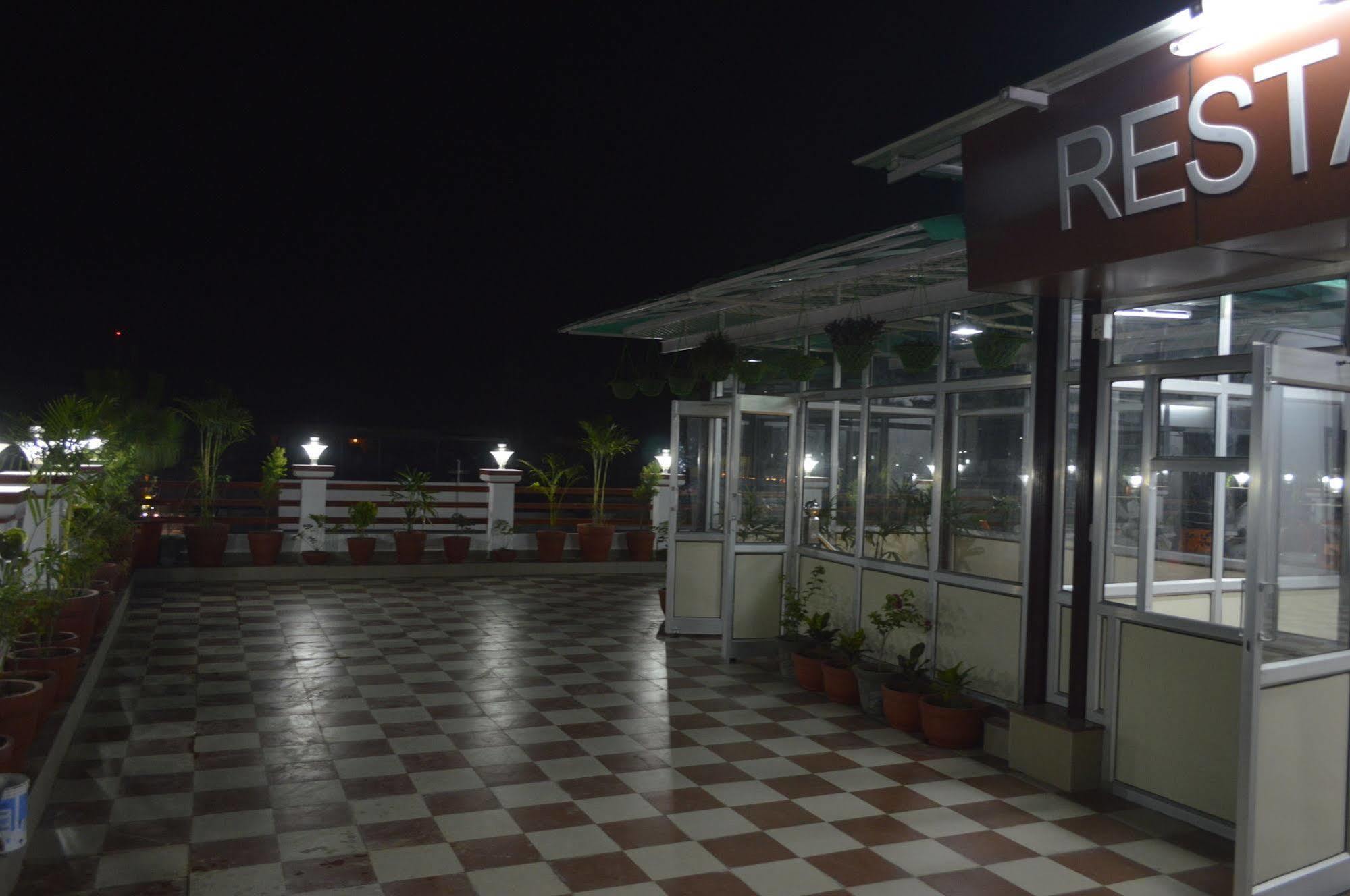Hotel Krishna Ji Haridwar Luaran gambar