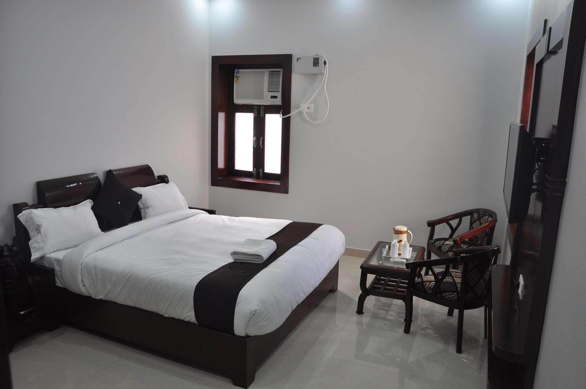 Hotel Krishna Ji Haridwar Luaran gambar